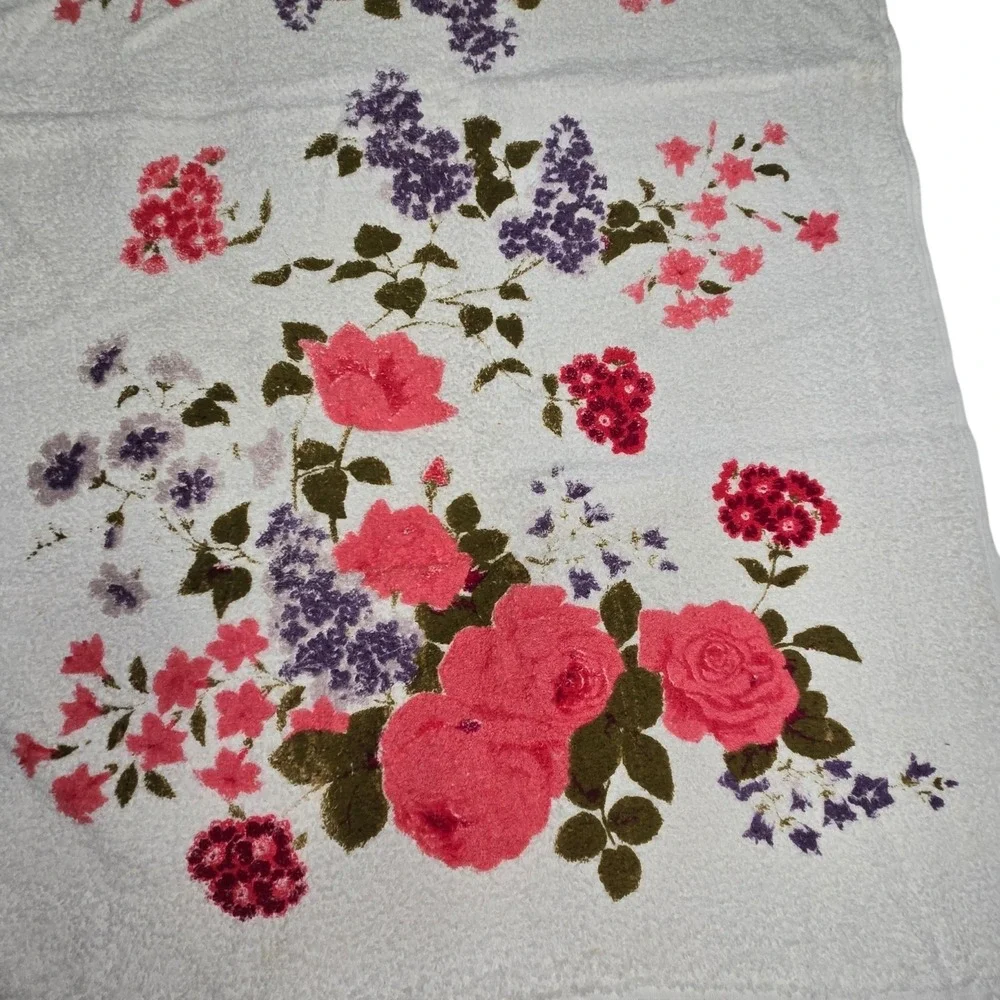 Vintage Pink Bath Towel Set PINK PURPLE Roses Floral 1970s 1980S